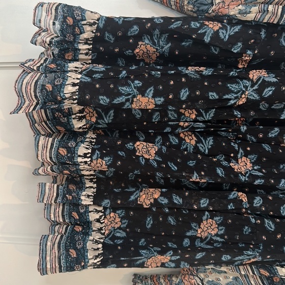 Ulla Johnson Womens Vivian Dress Floral Ruffle Neck Smocked Sleeve Black Size 2 - Picture 8 of 9